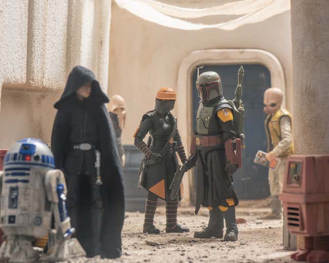 Image for article titled Enjoy These Incredible Star Wars Toy Photos for May 4