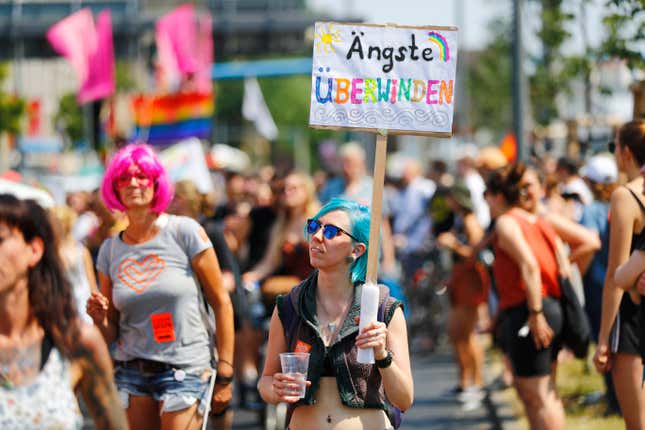 AfD rally in Berlin: 25,000 protesters drowned out a far-right rally ...