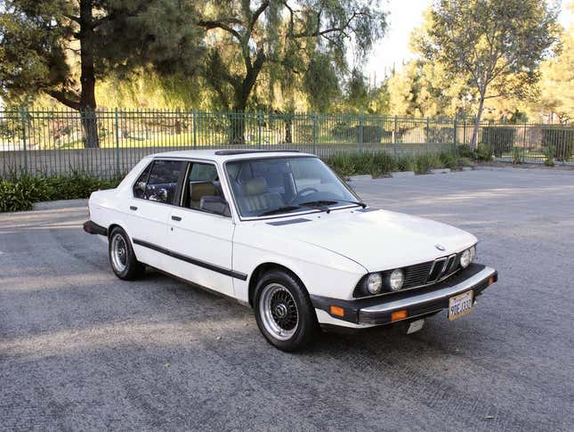 Image for article titled At $5,200, Is This 1985 BMW 535i a Credible Classic?