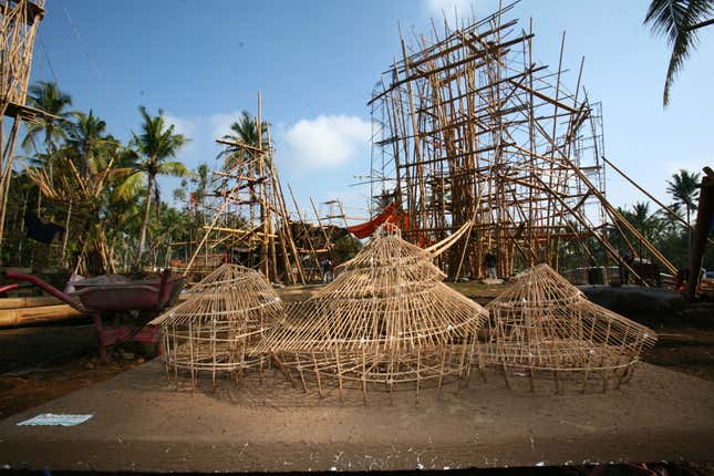Miniature 3d model serves as the blueprint.