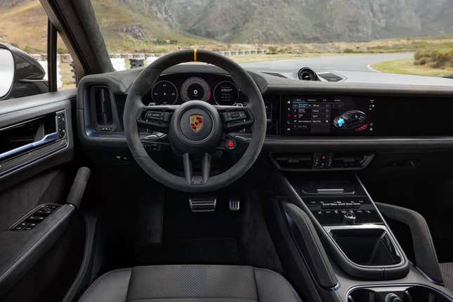 The interior of the Porsche Cayenne 2024 seen from the driver's seat.