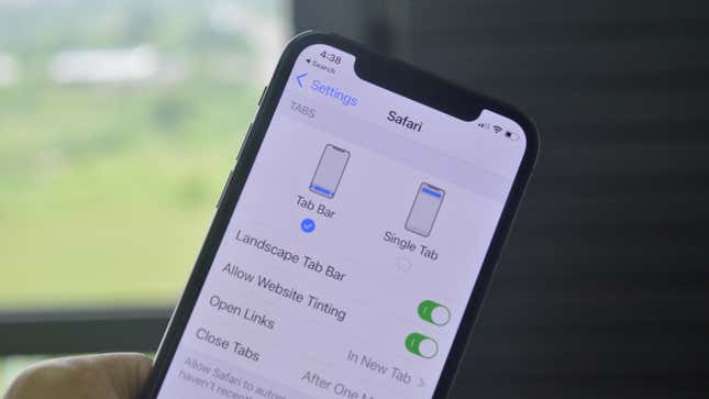Image for article titled 10 of the Biggest Annoyances in iOS 15 (and How to Fix Them)