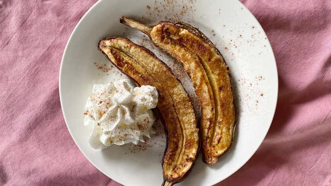 Image for article titled You Should Definitely Air Fry a Banana