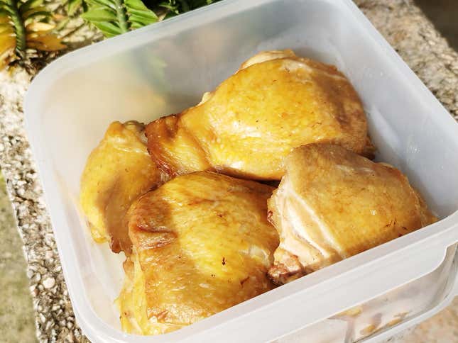 Image for article titled The Easy Way to Freeze (and Thaw) Leftover Turkey