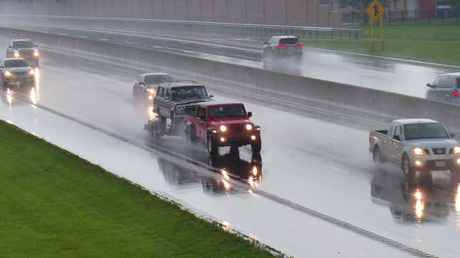 Image for article titled What It Was Like Towing a Free Jeep Grand Wagoneer With the 2020 Jeep Gladiator
