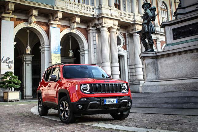 Image for article titled Jeep's First Hybrid 4Xe Models Deliver 240 HP And 31 Miles Of Electric Range