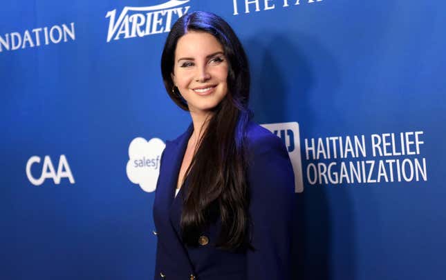Image for article titled What the Hell Is Going on in This Lana Del Rey Instagram Comment?