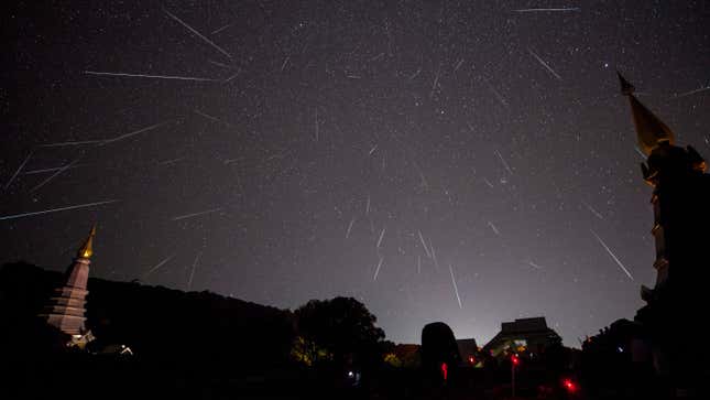 Image for article titled Spot 2 or 3 Meteors Per Minute When the Geminid Meteor Shower Peaks Tonight