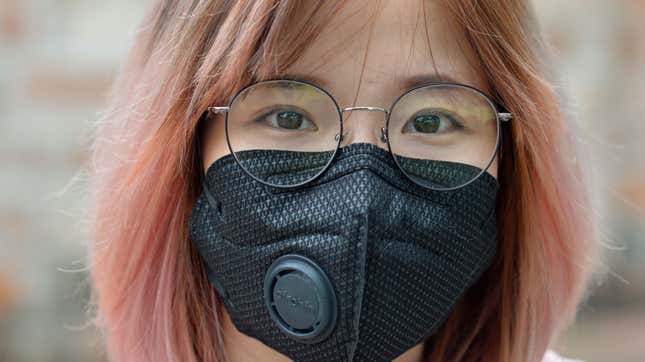 Imagen para el artículo titulado Por qué las máscaras con válvula no son buena idea durante la pandemia