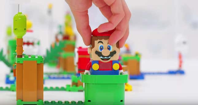 Image for article titled LEGO Is Making Super Mario Themed Playsets