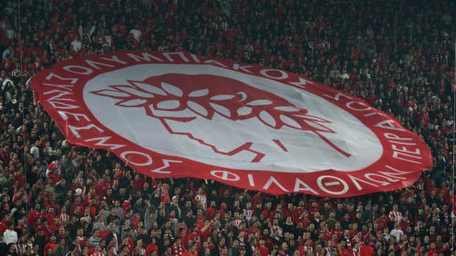 Image for article titled Suspected Olympiakos Fans Invade Stadium, Leave Four Bayern Munich Fans Bloody During U-19 Match