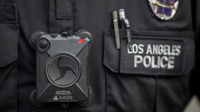 Image for article titled America&#39;s Biggest Police Body-Cam Manufacturer Bans Face Recognition Surveillance—for Now