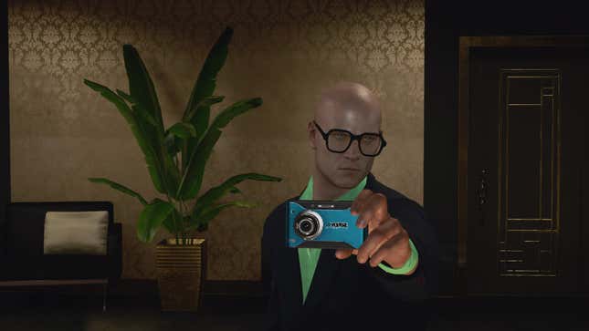 agent 47 looks in a mirror in hitman 3 - best ps5 games