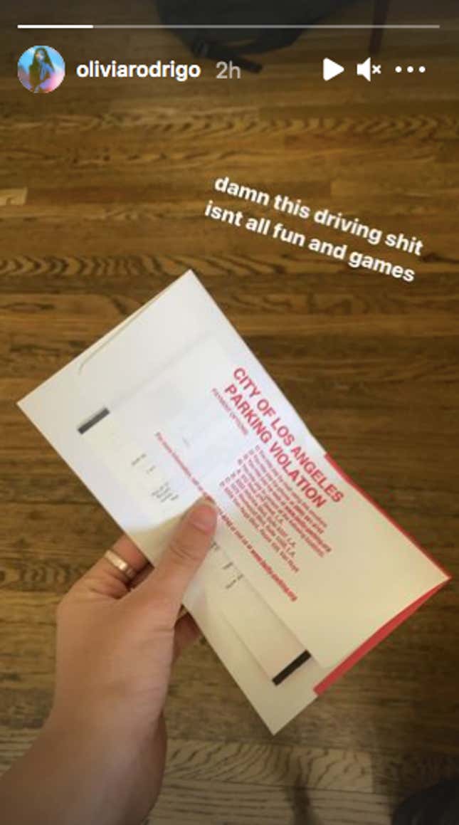 Image for article titled Tragically, 'Drivers License' Singer Olivia Rodrigo Has Gotten a Parking Ticket