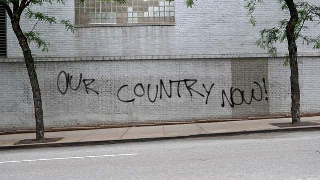 Image for article titled Breitbart Traffic Down As Readers Now Getting Bulk Of News Analysis From Graffiti Scrawled Across Neighborhood
