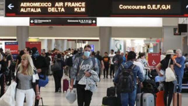 Un estudio explica como el coronavirus se propaga tan rápido: a través de las personas sin síntomas