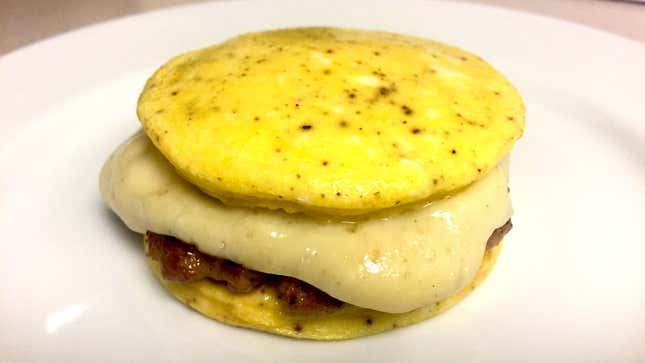 Image for article titled How To Make a Jimmy Dean &#39;Eggwich&#39;