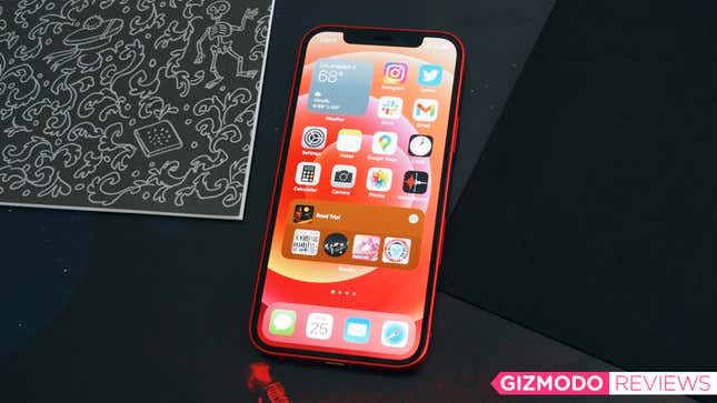 The iPhone 12 Feels Like a $1,000 Phone