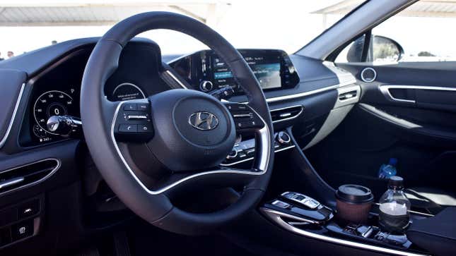 Image for article titled The 2020 Hyundai Sonata Is An Everyday Sedan Without The Everyday Looks