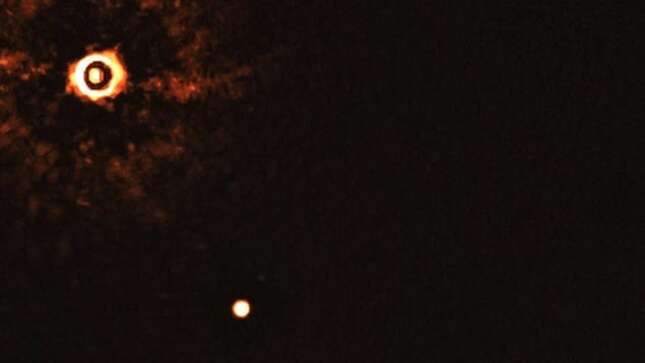 Esta es la primera foto en la historia de dos exoplanetas orbitando una estrella similar al Sol