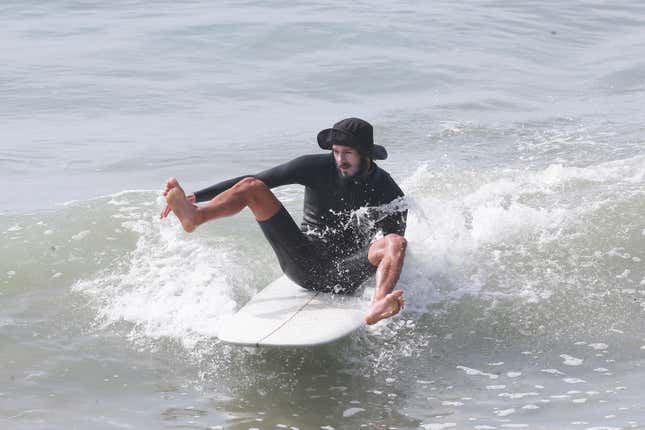 Image for article titled I&#39;d Rather Be Surfing With Adam Brody