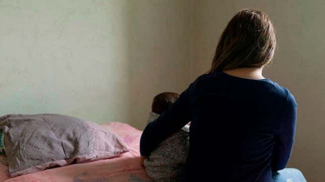 Image for article titled &#39;Home Isn&#39;t a Safe Place for Everyone&#39;: How Coronavirus Is Impacting Domestic Violence Shelters