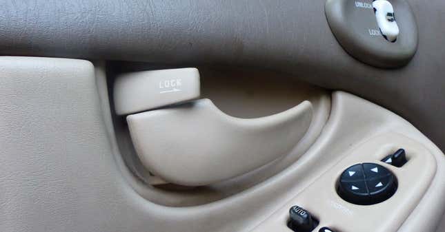 Image for article titled This Is Why You Can't Unlock A Car Door If Someone Is Trying To Open It At The Same Time