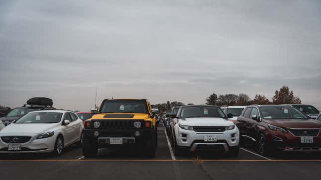 Image for article titled Inside Japan's Biggest Used Car Auction