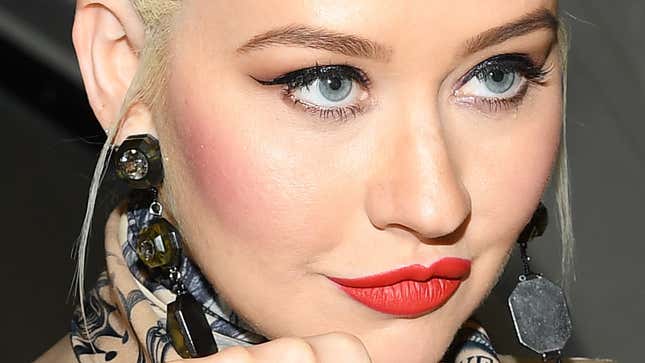 Image for article titled Saturday Night Social: Christina Aguilera Verzuz……Christina Aguilera