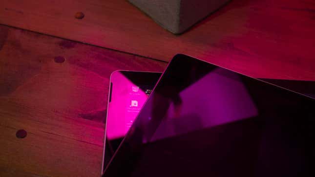 Imagen para el artículo titulado El nuevo Surface Go es el portátil asequible perfecto