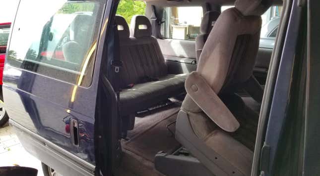 Image for article titled The Quirks That Make My European 250,000 Mile Diesel Manual Chrysler Minivan So Awesome