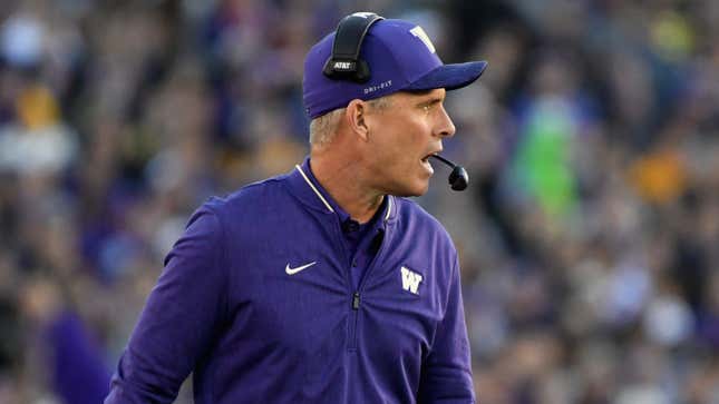 Image for article titled Like Many College Football Coaches, Chris Petersen Can&#39;t Talk About The Transfer Portal Without Hedging
