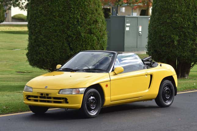 Image for article titled Honda Beat, FireAero Trike, Ford Taurus SHO: The Dopest Vehicles I Found For Sale Online