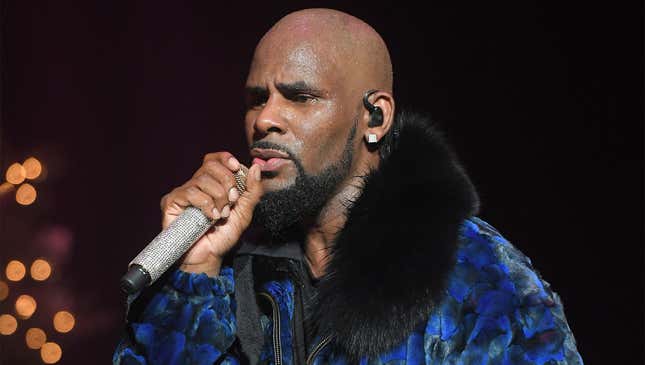 Image for article titled R. Kelly Releases Emotional New Song Thanking Fans For Continued Acceptance Of Sex Crimes
