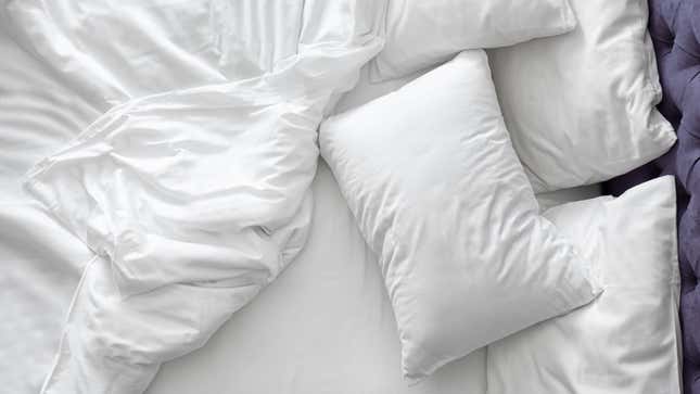 Image for article titled How Often Should You Clean Your Sheets, Really?