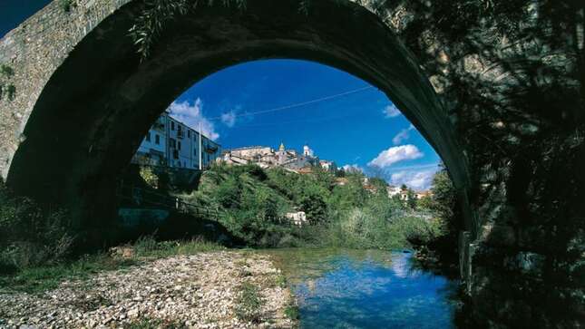Esta región de Italia ofrece 700 euros al mes durante tres años por mudarte a la zona
