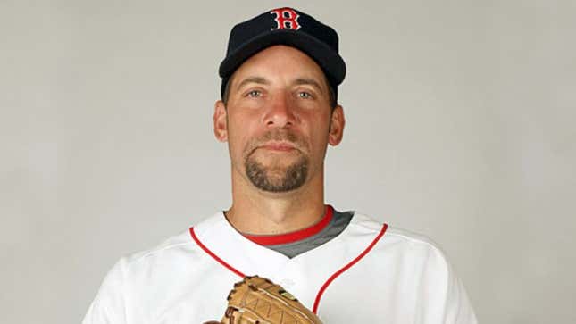Image for article titled John Smoltz Somehow Winds Up In Home Run Derby