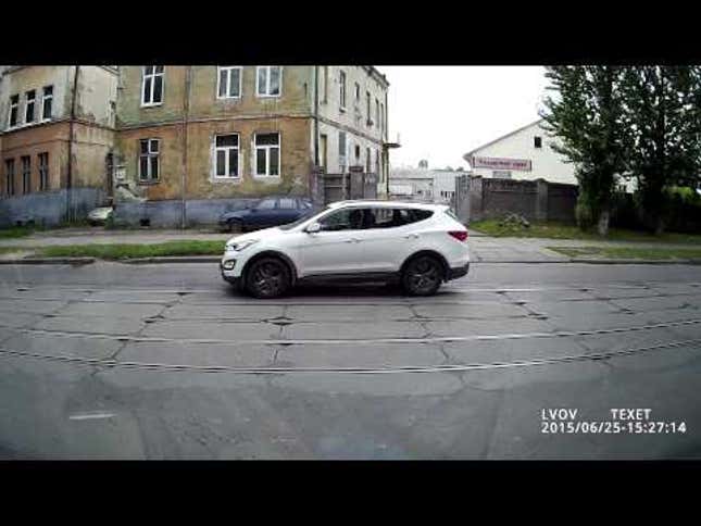Watch This Russian Van Get Absolutely T-Boned At An Intersection