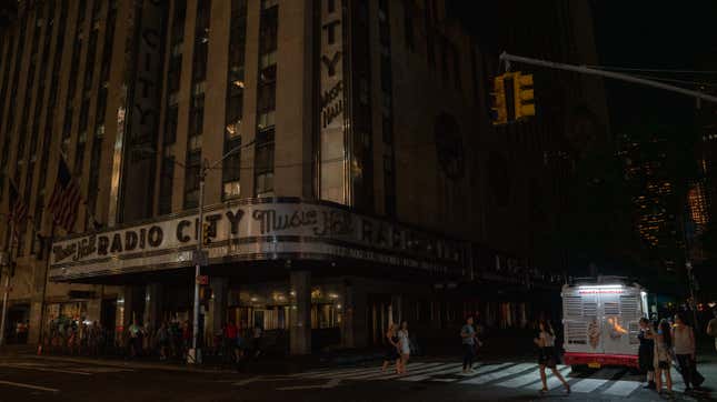 Image for article titled New York City Blackout Costs StubHub $500,000 In Ticket Refunds