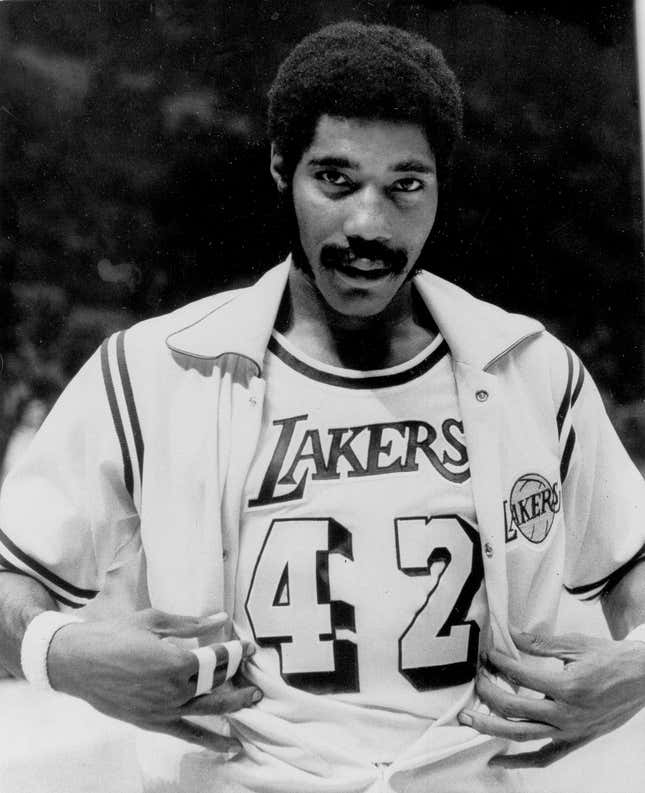 Connie Hawkins (David Smith/AP Images)