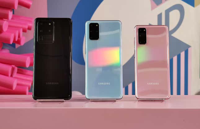 Imagen para el artículo titulado Los Galaxy S20 son lo que pasa cuando Samsung se pone seria diseñando teléfonos