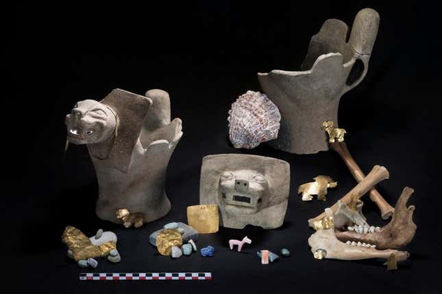 Imagen para el artículo titulado Descubren en el lago más alto del mundo los restos de una misteriosa religión anterior a los Incas