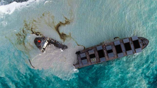 A ship that has leaked more than 1,000 metric tons of oil in pristine waters off the Mauritius coast broke in two on Saturday, and rough seas are making it difficult for salvage teams to respond quickly.