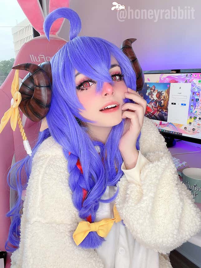 Image for article titled For April 1, Cosplayers Around The World Had A Convention... In Their Pyjamas