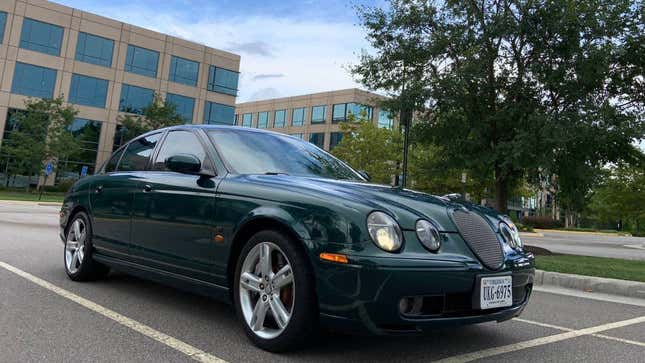 Image for article titled At $6,500, Is This Supercharged 2004 Jaguar S-Type R A &#39;Ferally&#39; Good Find?