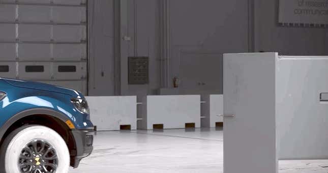 The Ford Ranger's Crash Protection Is Fine but Its Headlights Aren't: IIHS