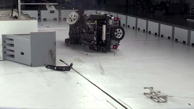 Image for article titled Jeep Claims Wrangler Tip-Over Crash Test Doesn't Reflect Real-World Data As It Works On A Fix