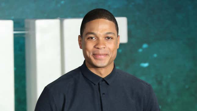 Ray Fisher attends the ‘Justice League’ photocall on November 4, 2017, in London, England. 