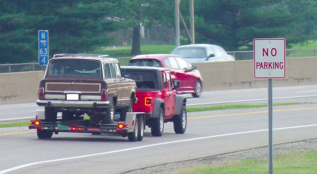 Image for article titled What It Was Like Towing a Free Jeep Grand Wagoneer With the 2020 Jeep Gladiator