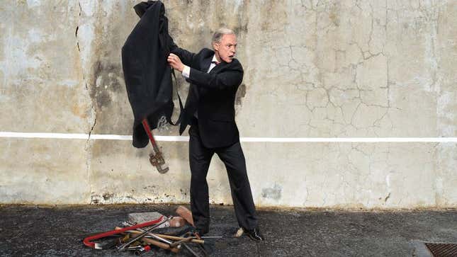 Image for article titled Sessions Drops Pile Of Weapons In Prison Yard Before Ordering Inmates To Reduce Overcrowding By 30%